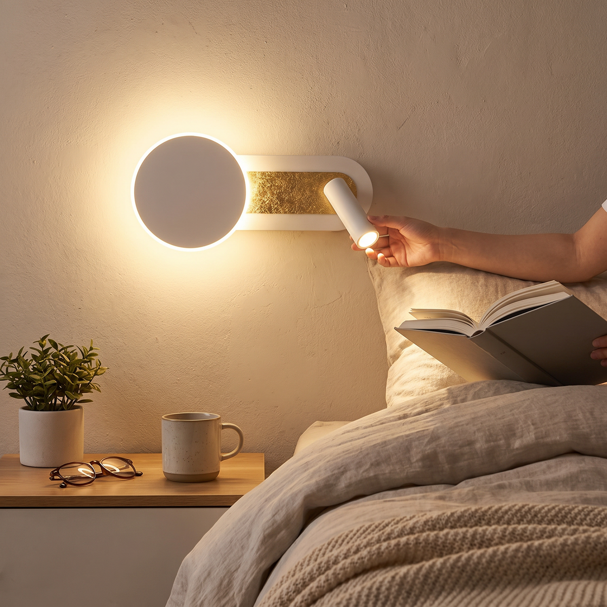 HaloBeam Wall Light
